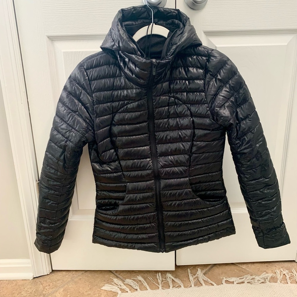 Lululemon Pack It Down Jacket - Size 6